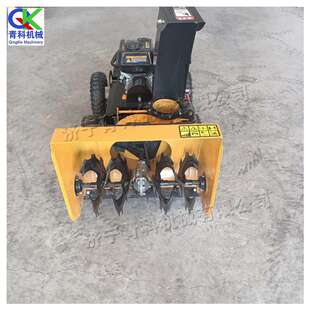 毛刷式扫雪机梳草机 三合一履带除雪机 自走式马力高扬程抛雪机