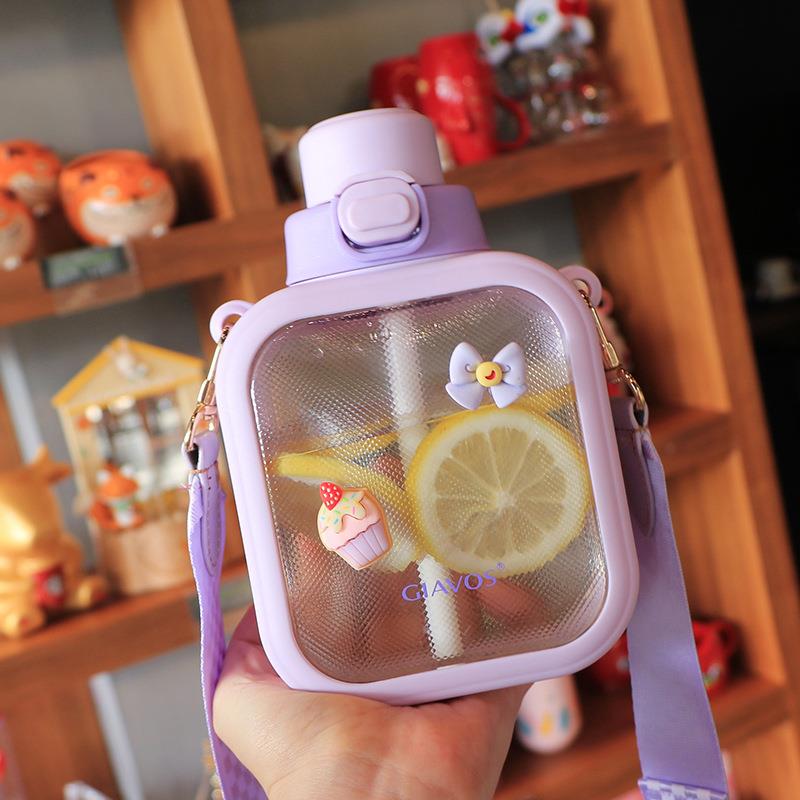 方形水杯女大容量高颜值斜挎背带夏季杯子可爱女生水壶儿童吸管杯