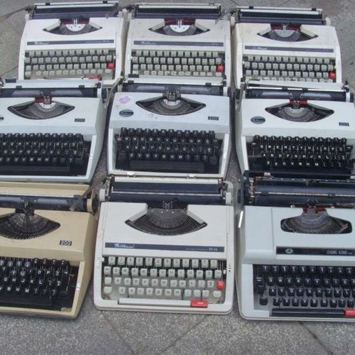 物件相好英d文打字机老式复古可打印可打字老式机械可以打世纪橱