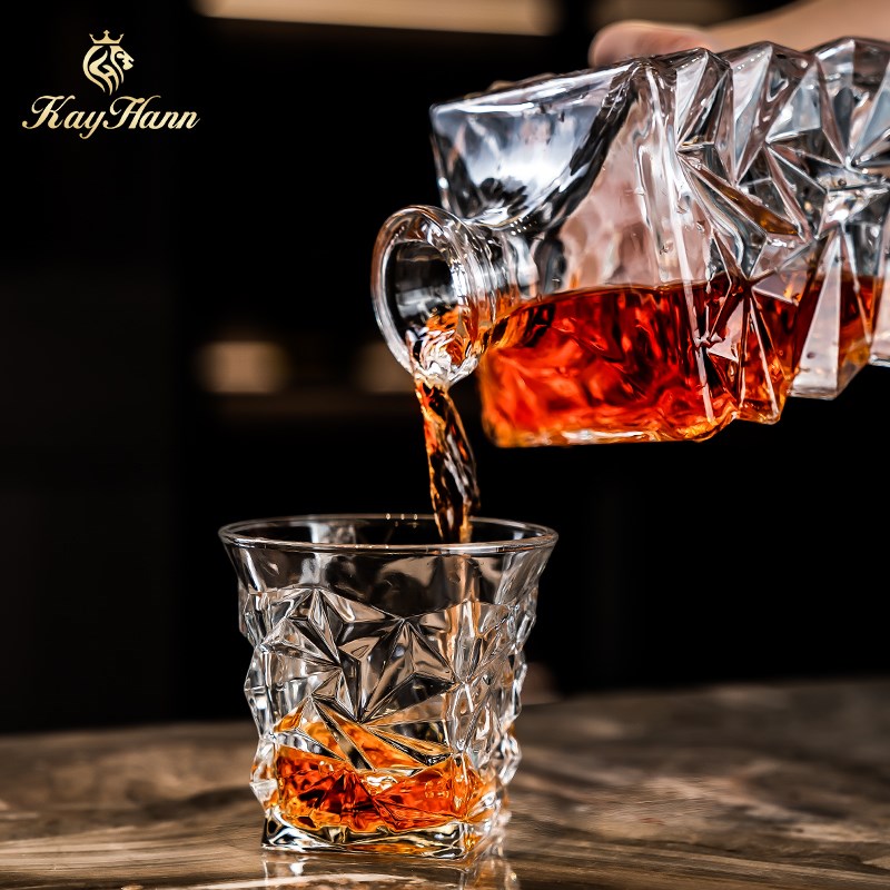 高档创意威士忌红酒洋酒r醒酒器酒樽带盖水晶玻璃酒瓶酒杯摆件家