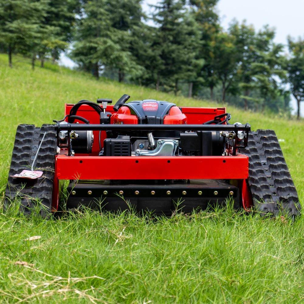 出欧洲家用遥家控割草机厂直供履带式碎草机农场果园DSH除口草机