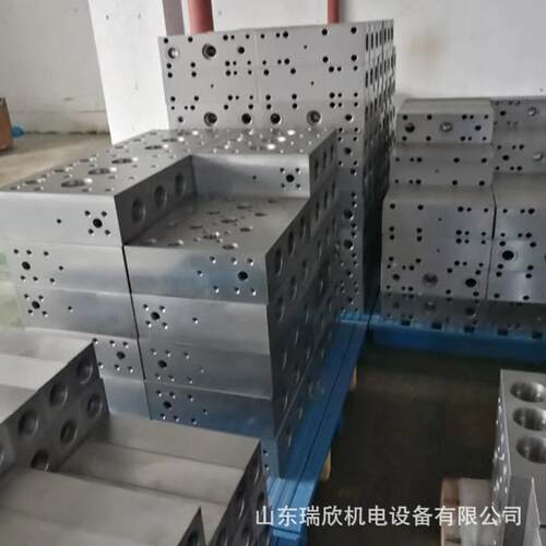 无锡EKX乳化泵厂家RB125/3M1.5C0101-1泵头配矿用乳化液泵件