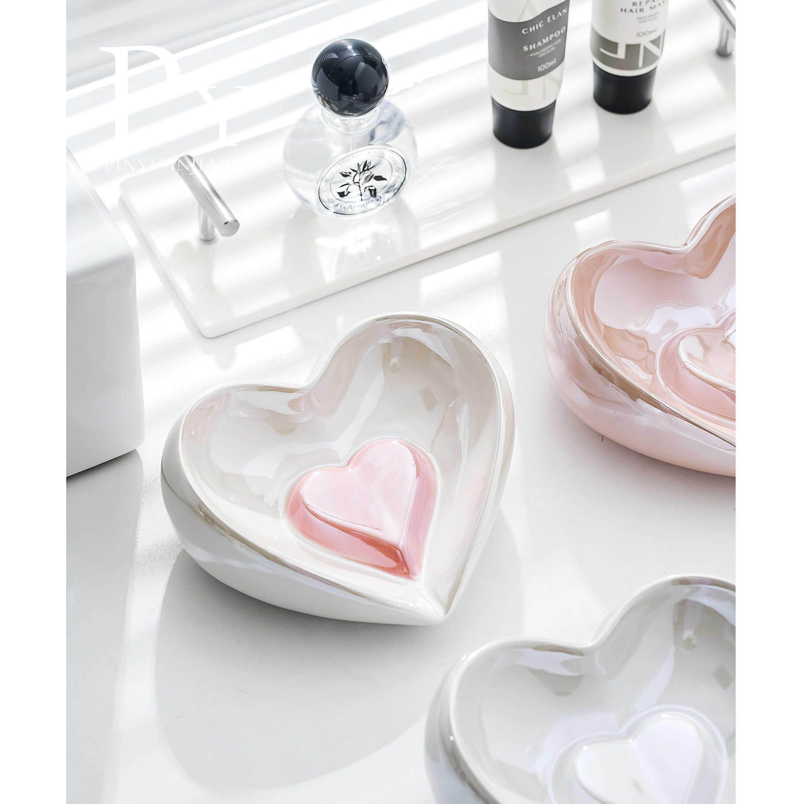 轻奢爱心肥皂盒卫生间置物架香皂盒家用洗手台个性创意肥皂架沥水