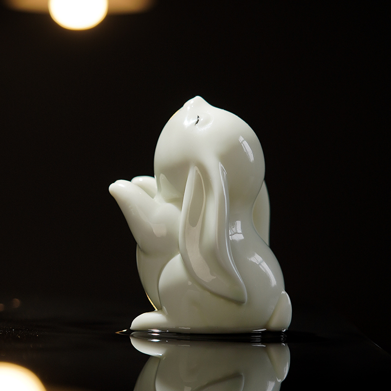 兔年吉祥物创意陶瓷可爱r小兔子摆件茶桌茶宠装饰盆栽造景兔年送