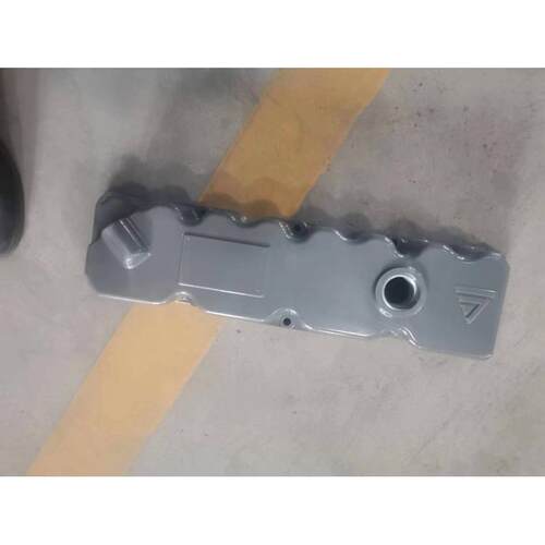 新源B75W-8胶轮式挖掘机配件 新柴4D32YG30-006A气门室盖新柴原厂