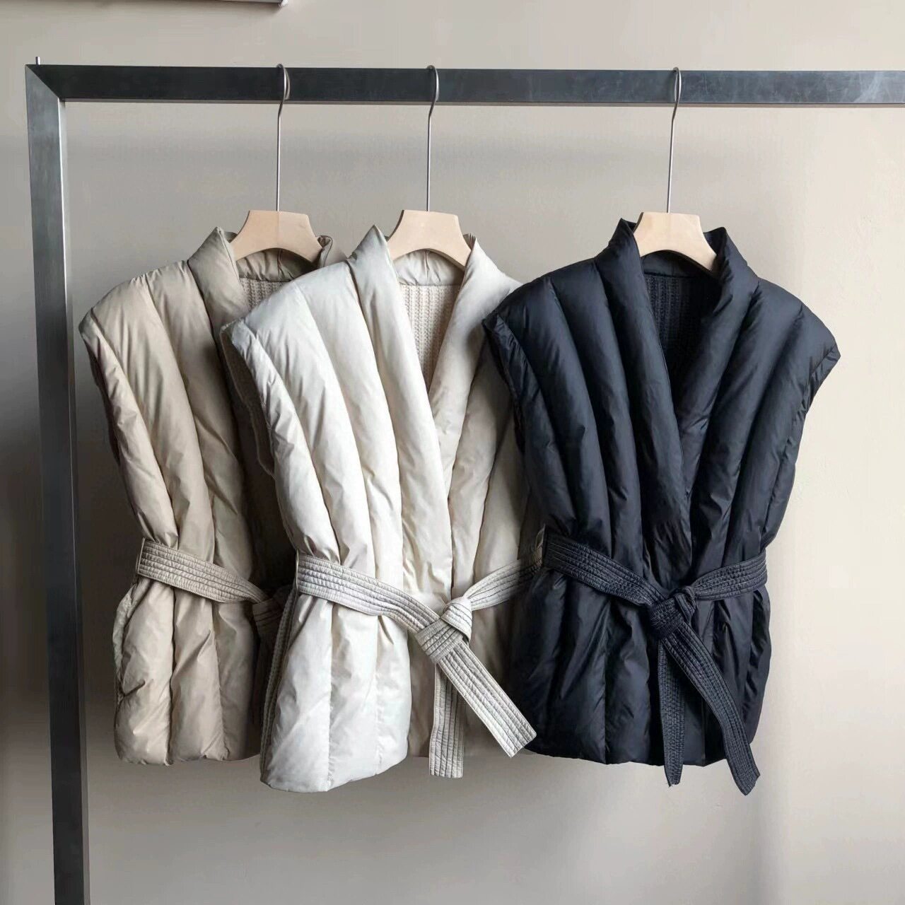 E5116针织毛线羽绒马甲女秋冬季短款系带外穿白鸭绒坎肩外套韩国