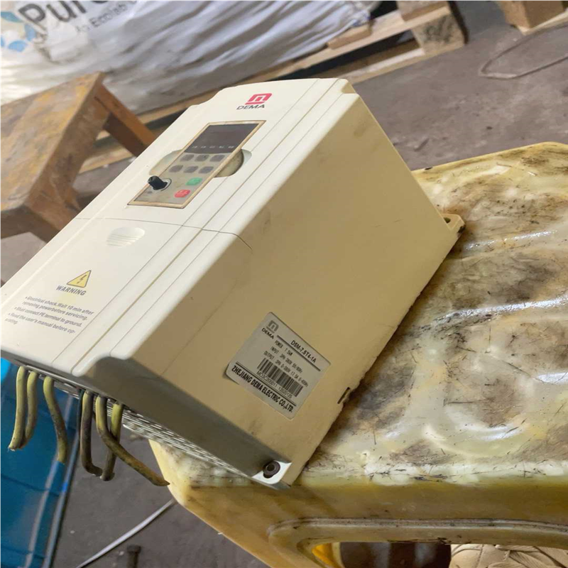 【顺庆】德玛变频器7.5kw德玛D5M-7.5T4-1A拆机一台 成【议价】