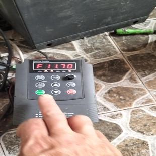 功能好内外皆新外观 1.5kw220v川沃CW750变频器 询价