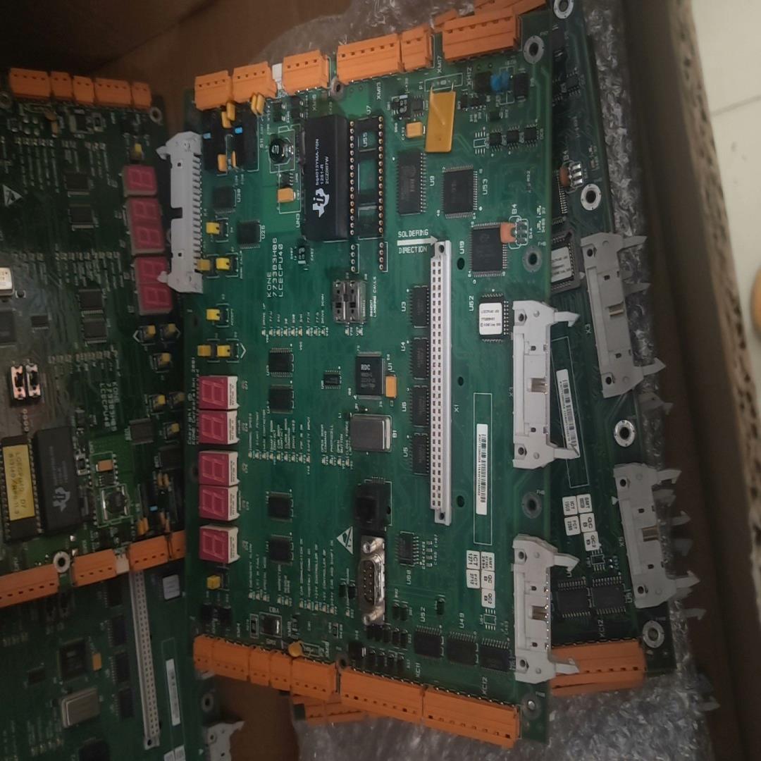 通力CPU40主板KM773380G04全部99新。质量保证（豆豆设备）