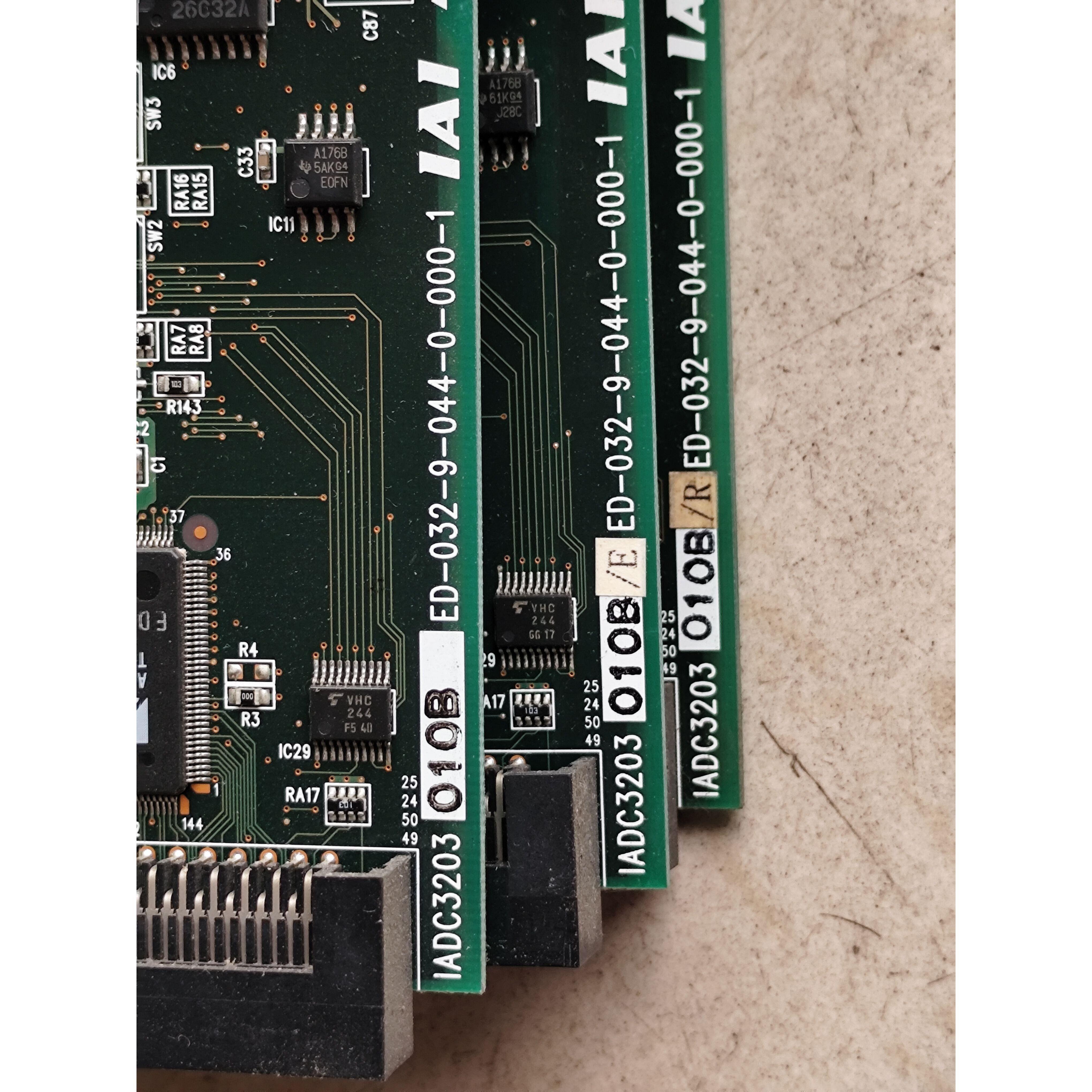 *IADC3203  ED-032-9-044-0-000-1 010B O10BE O10BR