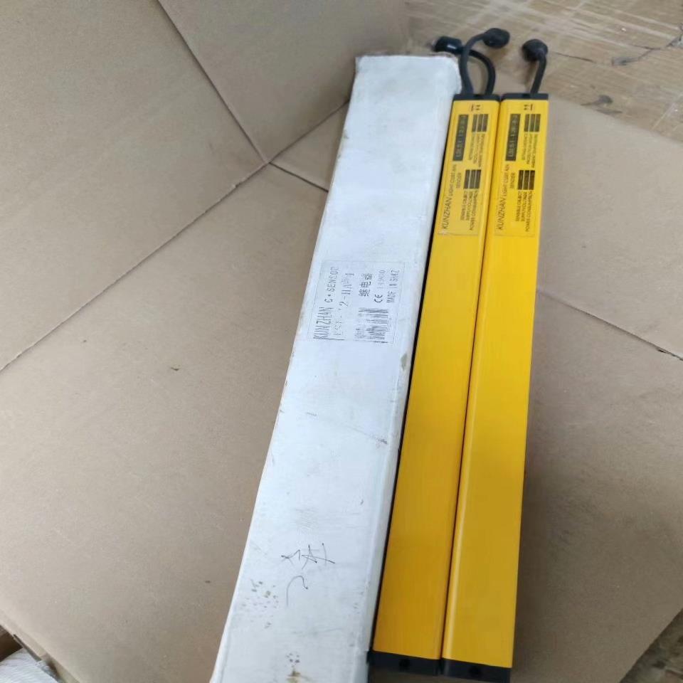 上海坤展安全光幕安全光栅，型号LSL51-12F-4-J/L（憨憨电子）