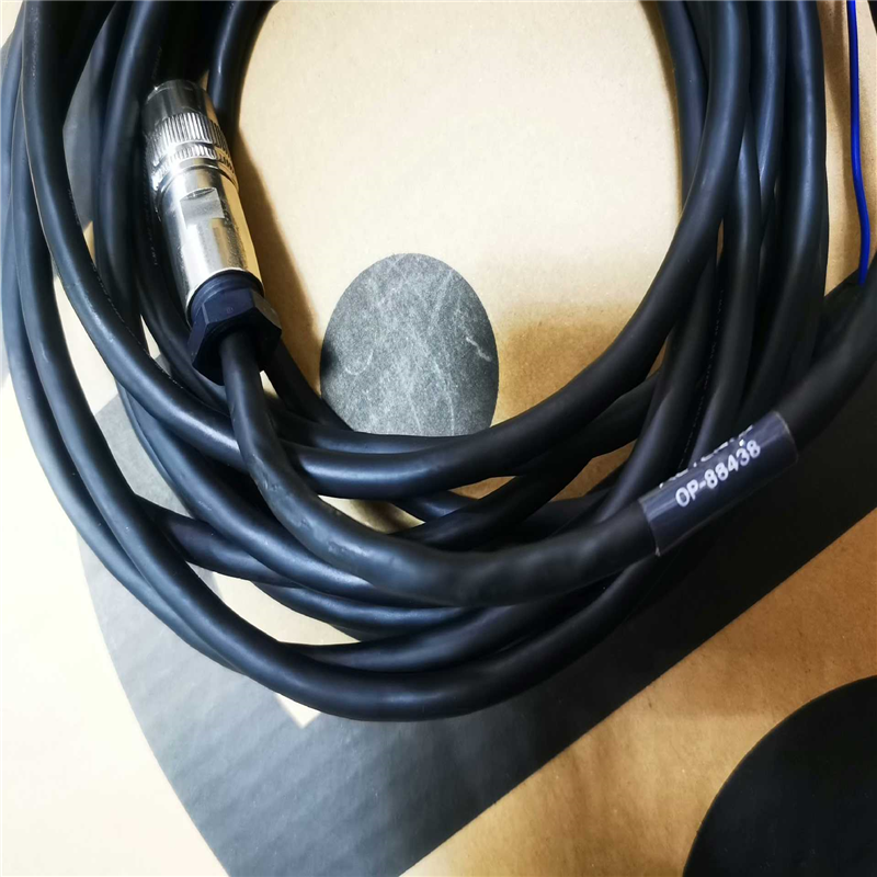 基恩士SR-5000电源线OP-88438，议价（卡套电子）