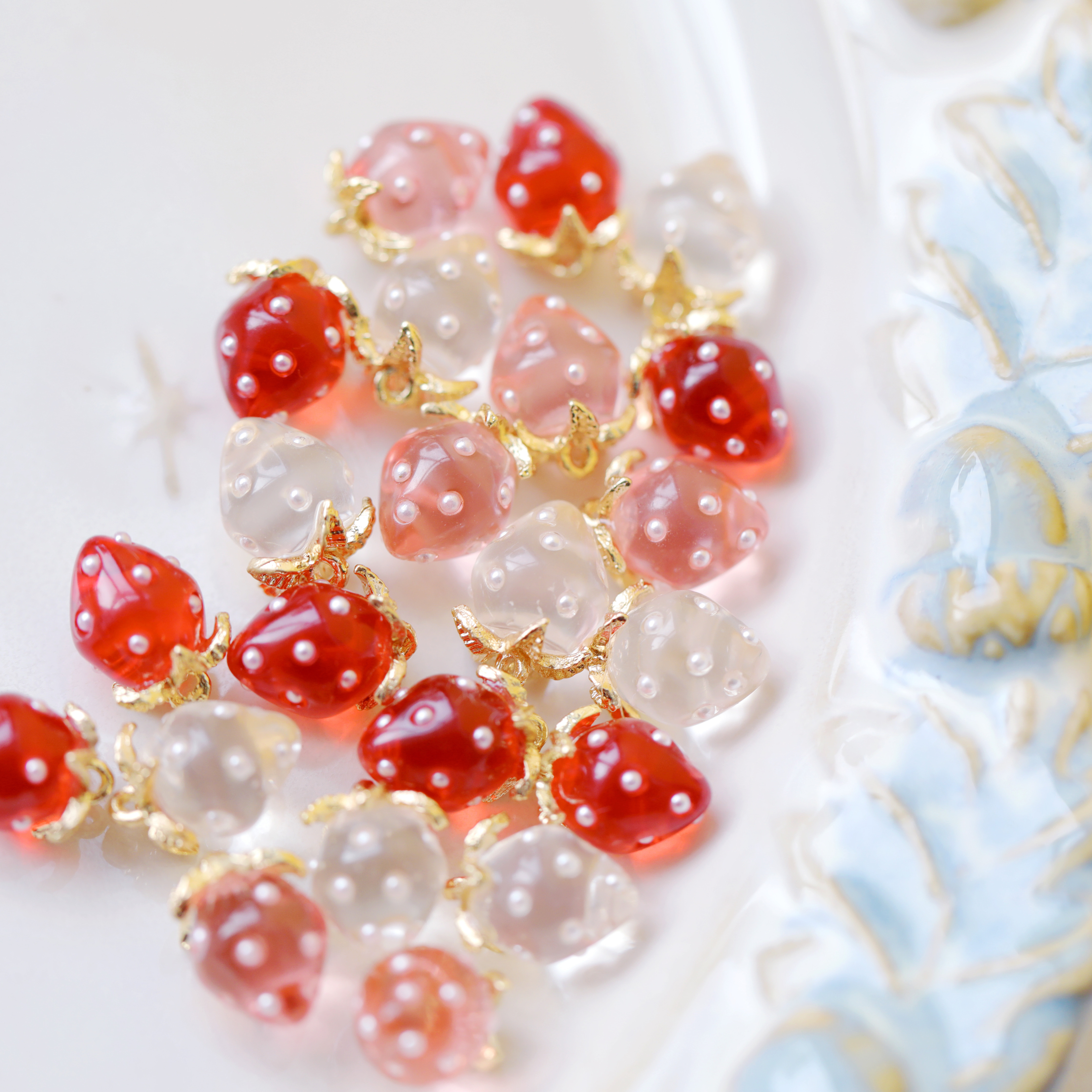 日本进口清透可爱小号草莓树脂吊饰DIY挂件耳饰手链手帐链配件