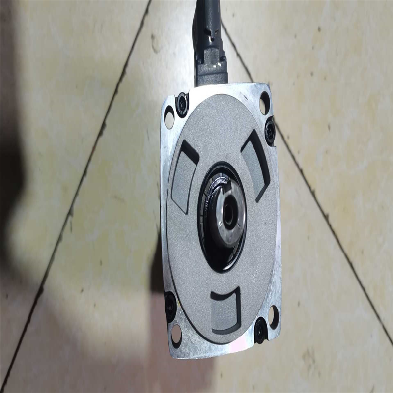 1FL6C44-1AF61-2AB1伺服电机，成色如图(崽崽配件）