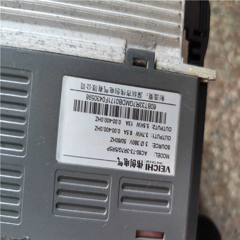 伟创 AC60-T3-3R7G/5R5P ，原装拆机，成色看~议价
