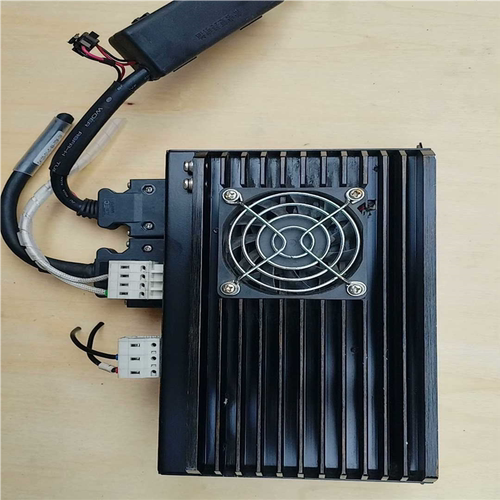 伺服驱动器  AC SERVO QK100H-75,（卡套电子）