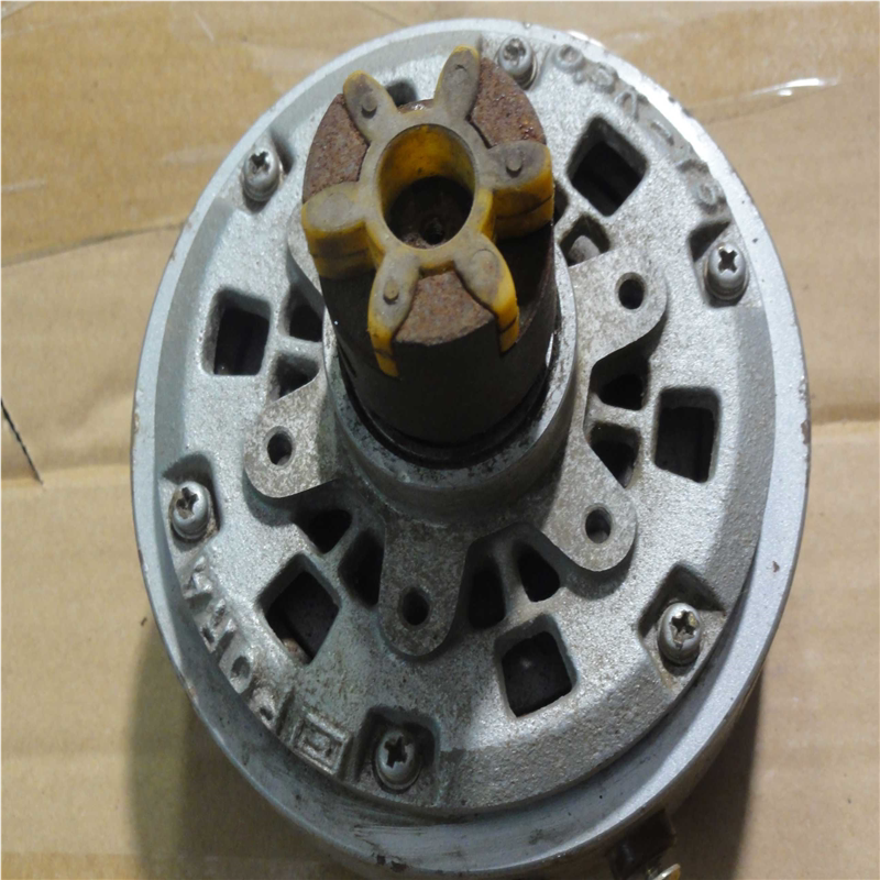 韩国产0.3kg磁粉制动器0.3K-Y3电磁粉制动器 单轴制动放卷器DC24V