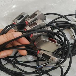 基恩士LR 428一个 ZB100N 功能正常 有 实图拍摄 议