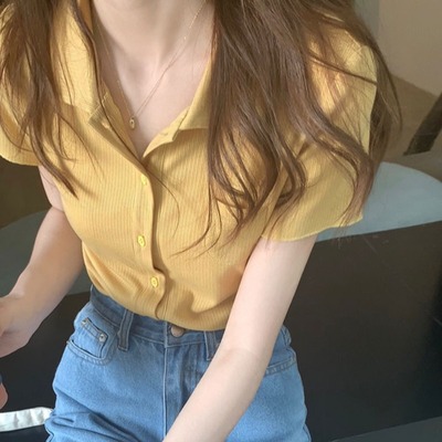 法式显白姜黄色bm风修身翻领短款上衣女夏薄款针织单排扣短袖t恤