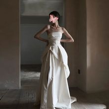 2025年春季新款法式时尚气质缎面抹胸连衣裙高级白色婚纱礼服长裙