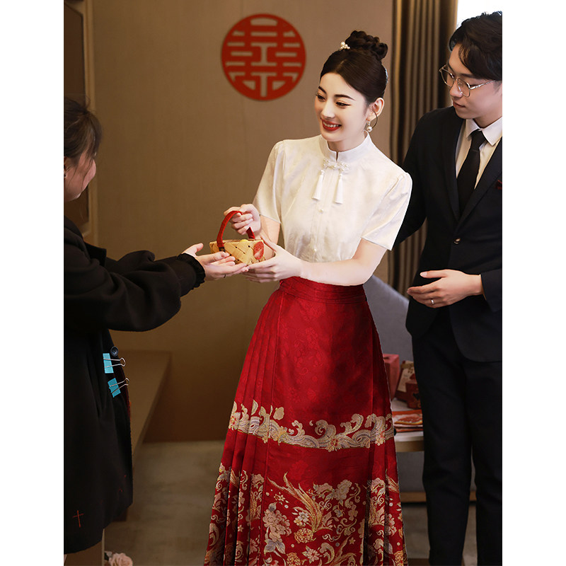 速发时中式马面裙订婚礼服平新可礼服/晚装
