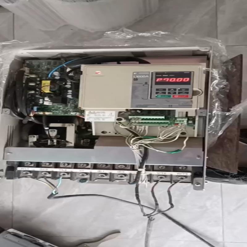 (询价)安川L1000 45KW变频器LB4A0091AAC