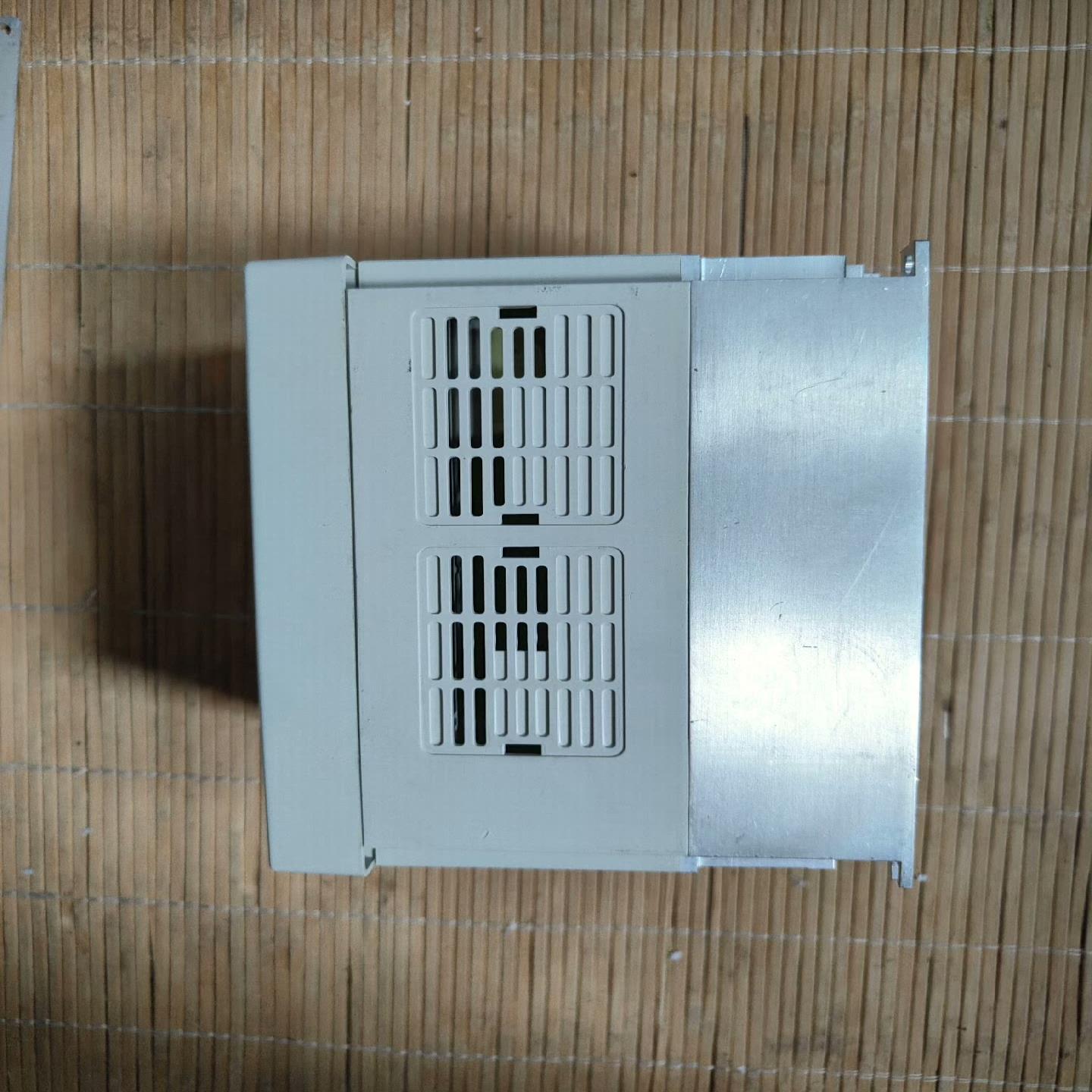 台达变频器2.2kw三相输入VFD022B43B，，(崽崽配件）