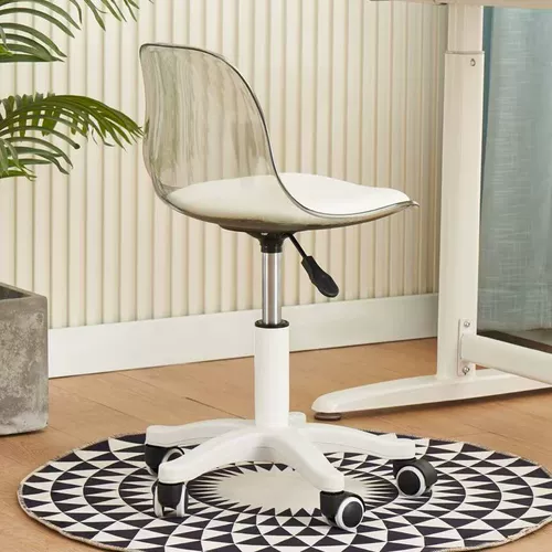 Бар легкий роскошный подъем и вращение современного простого дома на острове.