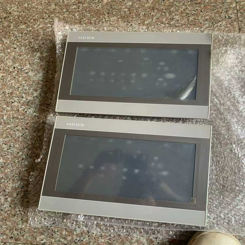 昆仑通态触摸屏TPC1061Hn 有两台 成色不错 功能包好【鑫鑫商