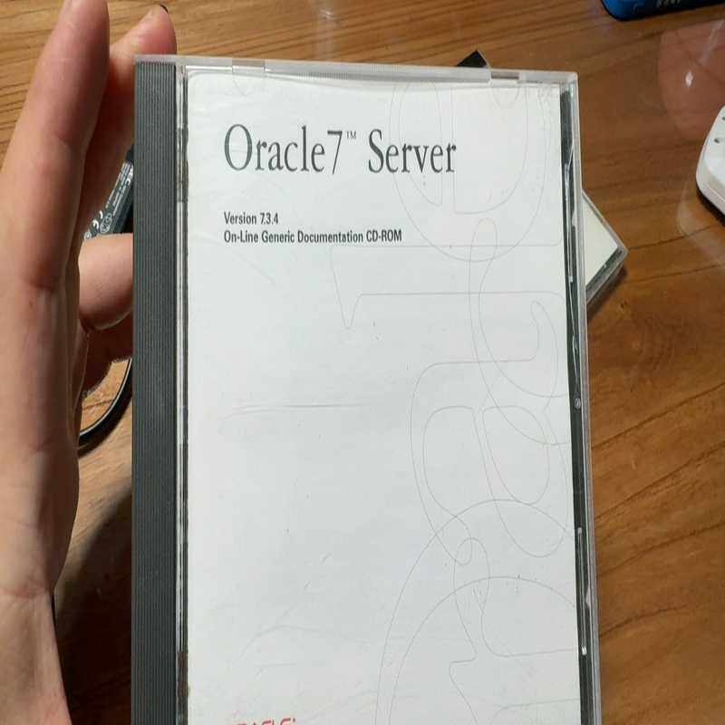 oracle安装包 有4个版本，企业版 有3个未拆封，分别是（豆豆设