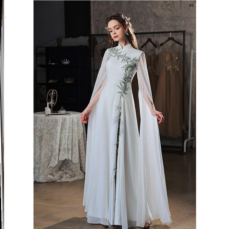 古筝演出服白色成人女专业高级演奏礼服高端2024新款弹中国风长裙