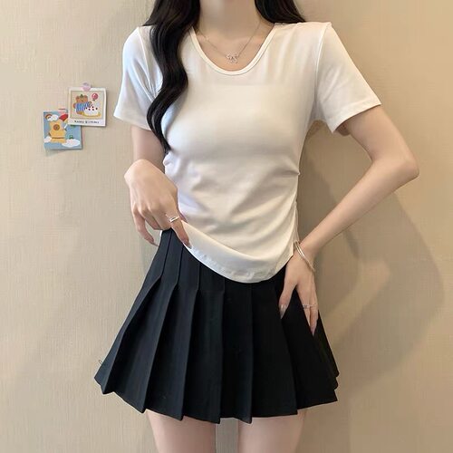 2026U型卡卡同款修身高街风纯色短袖T恤女修身重磅纯棉v领褶皱AK