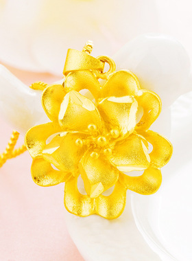 越南沙金绒沙仿黄金女花朵吊坠 纯铜镀金双层花朵项坠货源