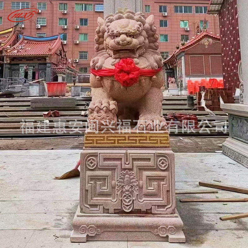 福建厂家印度红石雕狮子乔迁开业瑞兽石岛红石狮子动物雕塑摆件