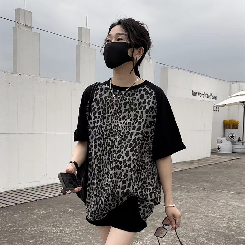 潮牌设计感小众豹纹拼接插肩袖t恤女2024夏季新款宽松中长款上衣