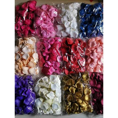 成都喜庆大红色仿真玫瑰手撒花瓣道具婚庆假花瓣装饰米白色香槟色