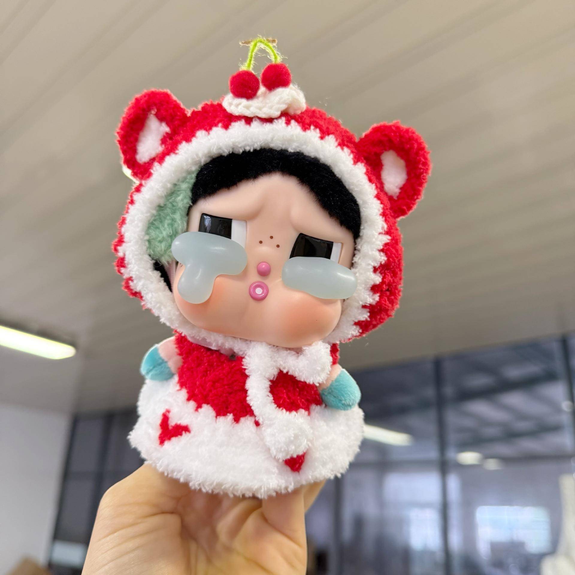 仅衣服】CRYBABY哭娃眼泪工厂搪胶脸毛绒盲盒玩偶衣服手作樱桃裙