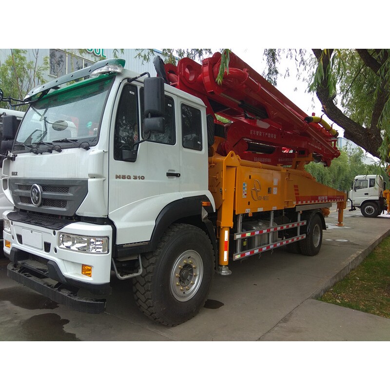 科尼乐37米汽车泵 重汽泵车 