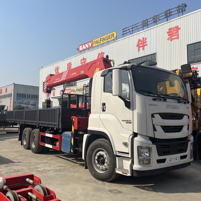 【程力集团】出口随车吊 起重机随车起重运输车5吨直臂吊伸缩臂