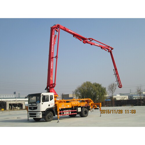 小型泵车29米混凝土臂架式泵车 26米搅拌泵车 车载式混凝土泵车