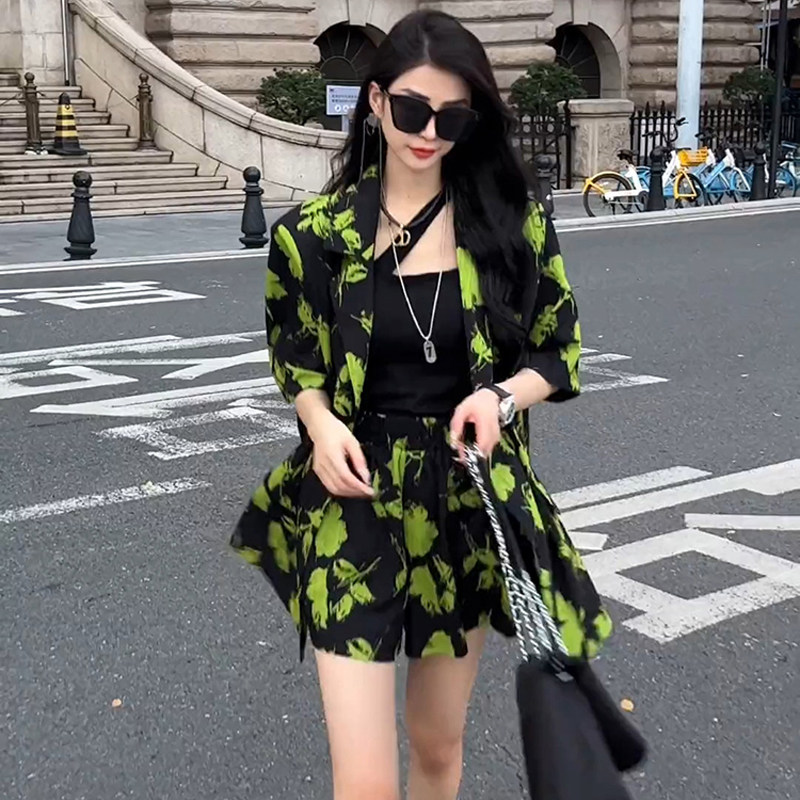 RIERA夏季小香风套装女炸街网红高级感休闲薄款印花西装外套短裤
