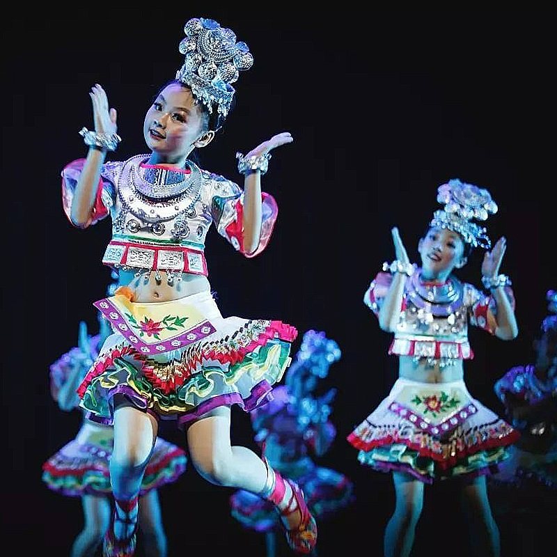 速发第九届小荷数采苗妹妹儿童演民族服装/舞台装