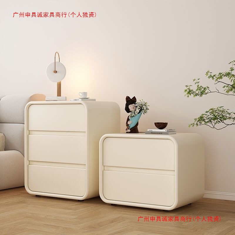 奶油风床头柜卧室家用现代简约高级感实木三层抽轻奢床边储物柜子