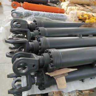 953 翻斗油缸 956 载机动臂油缸 转向油缸 965装 现货供应德工958