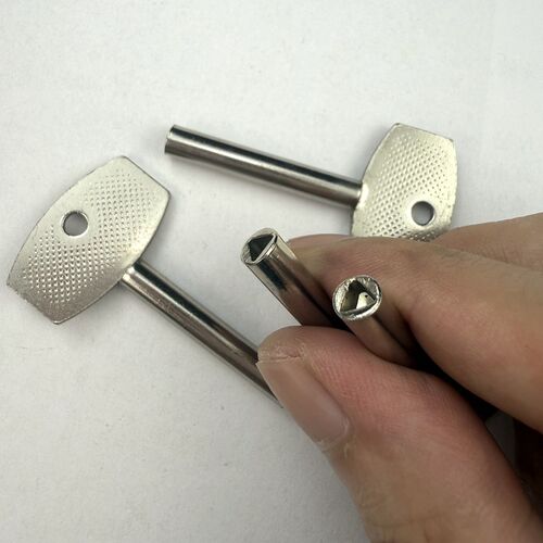 5.5mm小号内三角窗户钥匙橱窗锁钥匙特殊钥匙管道锁内三角钥匙胚
