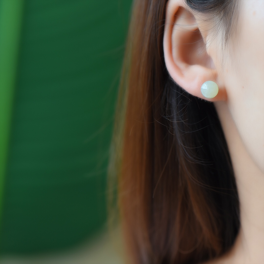 s925银镶和田玉时尚耳钉