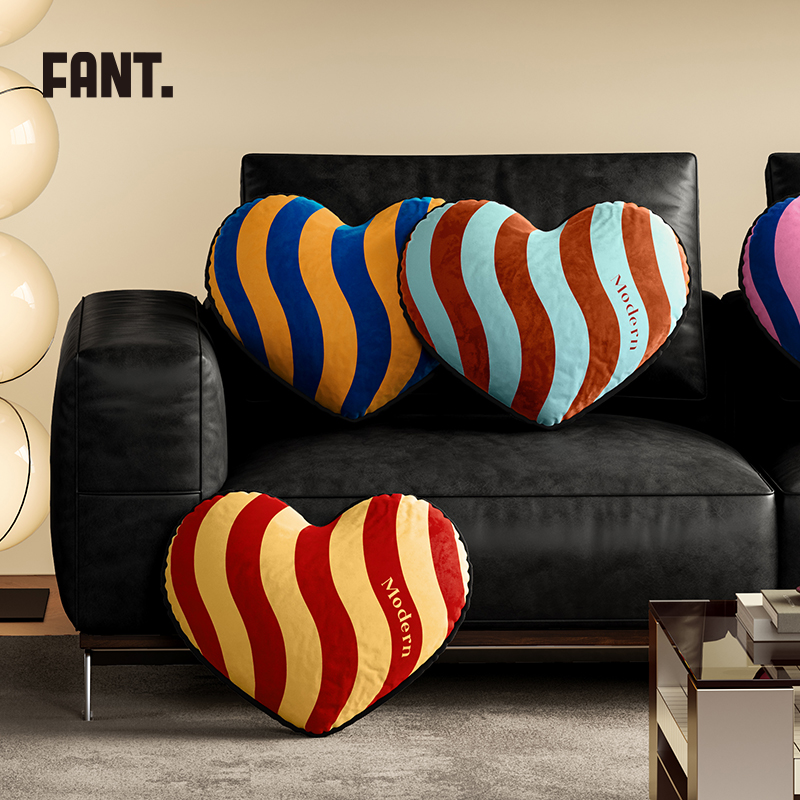 密西西比客厅沙发抱枕心形异形情侣靠枕创意礼物女生床上靠垫含芯