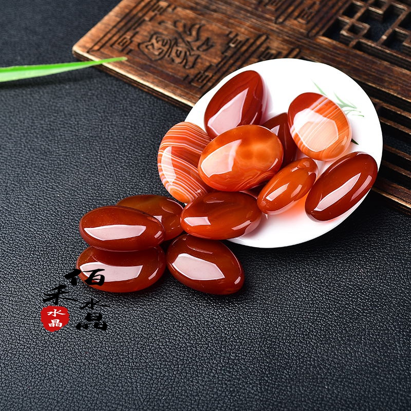 天然红玛瑙原石摆件椭圆形把玩件水滴形玛瑙片DIY吊坠饰品