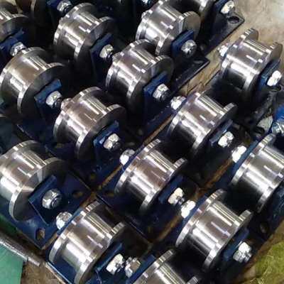 定做各种规格轨道轮角 V型角铁钢轨道滑轮 全铁槽轮 工字钢定向轮