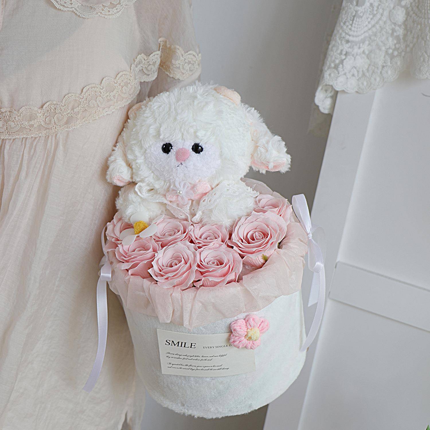 小羊抱抱桶玩偶花束七夕情人节送女朋友生日礼物手捧花送女生礼品